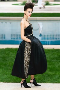 Greta Varlese Chanel Spring 2019 Couture.jpg