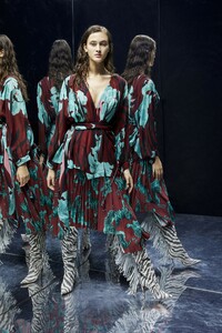 Greta Varlese Just Cavalli Pre Fall 2019 23.jpg