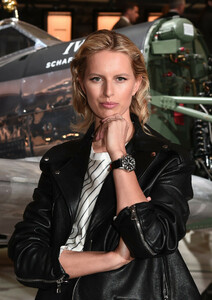 Karolina+Kurkova+IWC+Schaffhausen+SIHH+2019+4lwBs3vkXeWx.jpg