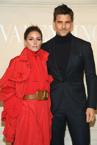 Olivia+Palermo+Valentino+Front+Row+Paris+Fashion+VNvWuKXRQ5Ox.jpg