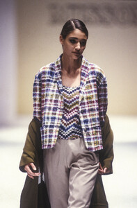 541276094_Missoni1991WomenRTW107.thumb.jpg.b2c346d773426095e021831404c20744.jpg