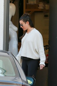 lea110119BZNimage13.jpg