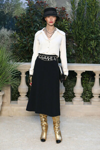 Sasha+Luss+Chanel+Photocall+Paris+Fashion+a9MEm3L9oHAx.jpg