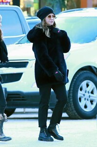        jen040119BZNimage22.jpg