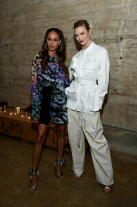 Joan+Smalls+Louis+Vuitton+Dinner+Mens+SS19+SlWJVOckDO8x.jpg