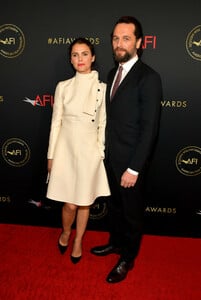 Keri+Russell+19th+Annual+AFI+Awards+Arrivals+HWAt7RVvQdhx.jpg