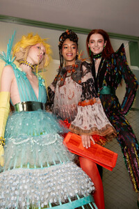 958083930_gaultier-hc-bks-m-rs19-5059(1).thumb.jpg.ce074e981bad3c3f79c9dcf1d7420251.jpg