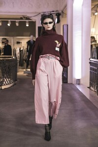 97027366_GretaBoldiniFW2018AltaRoma1.thumb.jpg.4e58eebfb1b3b825369bdb59de2f76fb.jpg