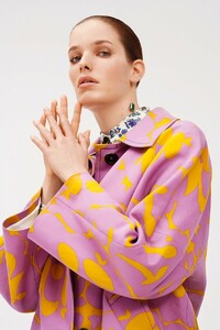 Alisa-Ahmann-Fischer-Cover-Catalog-Shoot10.thumb.jpg.255f2f380ef667238c3d87fb7ed5cd44.jpg