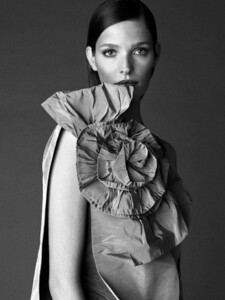Alisa-Ahmann-Telva-Tomas-De-La-Fuente-7-768x1024.thumb.jpg.d4197c236959520b474a223b2b7b0c44.jpg