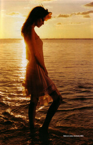 AurelieClaudel.GlamourFR_2004-08_08.jpg
