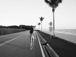 CF003219_curves_ahead.thumb.jpg.f46f262be02226e77535d987bc292656.jpg