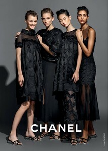 ChanelSS19_8-759x1024.jpeg