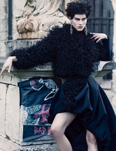 Couture_Clash_McDean_W_Magazine_October_2013_04.thumb.png.011278476b7e852f9d060fdabae2aa00.png