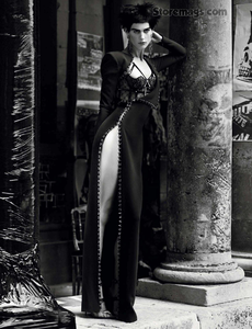 Couture_Clash_McDean_W_Magazine_October_2013_05.thumb.png.fbef14863d7d2951d88adf3ad1546fc4.png