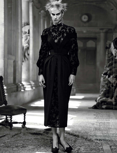 Couture_Clash_McDean_W_Magazine_October_2013_11.thumb.png.cceecb4050bdfa4706be72f1bffdad94.png