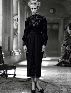 Couture_Clash_McDean_W_Magazine_October_2013_11.thumb.png.e7051e591b102daa2ba01f78ffb3b325.png