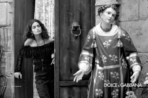 Dolce-Gabbana-Spring-Summer-2019-Campaign11.jpg
