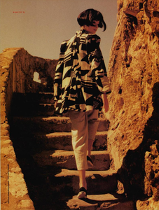 Ferraano_Vogue_Italia_June_1990_10.thumb.png.6f73dd5af842c975b873ff7d8a8f94a5.png