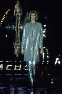 GIVENCHY-FALL-1999-RTW-019gra.jpg