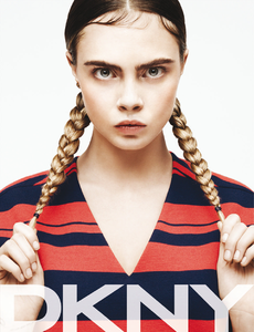 Harris_DKNY_Spring_Summer_2015_02.thumb.png.49a8e47f0e7d0a03c2d51f306ddb3f97.png