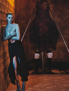 Klein_W_Magazine_March_2015_13.thumb.png.c2e713f2b9e5a4a8c530fcbfecc63e24.png