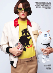 Lagerfeld_V_Magazine_Winter_2014_08.thumb.png.678cd8dc6d787e34f160be05f4cf0193.png