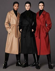 Max-Mara-Holiday-2018-03-620x800.thumb.jpg.a53d88d13144c8ebf10b8cfe5a51f621.jpg