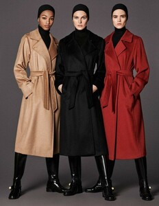 Max-Mara-Holiday-2018-03-620x800.thumb.jpg.d580974077a52d482e19dd7d7313ceb3.jpg