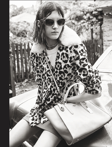 Meisel_Coach_Spring_Summer_2015_02.thumb.png.c76cd6038038bf963c4df21ccaf983da.png