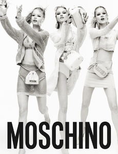 Meisel_Moschino_Spring_Summer_2015_01.thumb.png.edd160c6b16c8131138b110576ef5d89.png