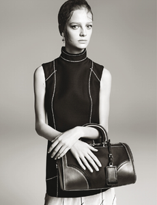 Meisel_Prada_Spring_Summer_2015_03.thumb.png.84991780336113e007ae6612cab3ed22.png