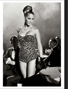 Meisel_W_Magazine_September_2013_02.thumb.png.18ccd438ffca7e10f32452f2d0a941ee.png