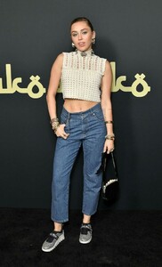 Miley-Cyrus_-Miu-Miu-SHAKO-MAKO-Release-Party--01-670x1103.jpg