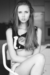 Polina-Model-Sedcard-Beauty-Fashion-Advertising-Spain-Sexy-687x1030.jpg