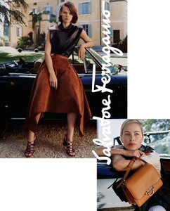 Salvatore-Ferragamo-Spring-Summer-2019-Campaign10.thumb.jpg.082f14435a80e80371c3b93b8cdbf91d.jpg