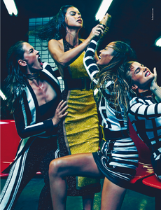 Sorrenti_Balmain_Spring_Summer_2015_01.thumb.png.0de7ed659d2ca4be36f24961570d9a3a.png