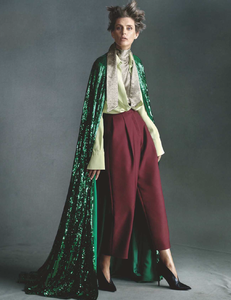 The_Artist_Meisel_Vogue_UK_December_2018_03.thumb.png.f2b772584c8e2a925018da89b8f66dda.png