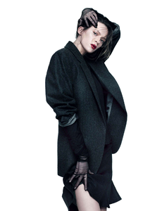 Vanderperre_W_Magazine_October_2013_01.thumb.png.7138224c0474b53d5c2292572fe4df25.png