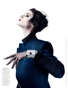 Vanderperre_W_Magazine_October_2013_11.thumb.png.0b8b1319084f456b1638caf26dbe16a5.png