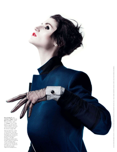 Vanderperre_W_Magazine_October_2013_11.thumb.png.870a024c03dfebd08b6f0d258b99810d.png