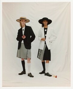 VoguePortugal_4.thumb.jpg.c3d570449d48f48ec9088dbe581f8e27.jpg