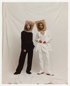 VoguePortugal_6.thumb.jpg.bbd510cc887c7ad0e1144993013c7565.jpg