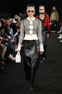 alexander-wang-pf191-07(1).thumb.jpg.8d4aa4cf6698e06418e74dbcd5e66f06.jpg