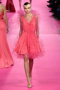 alexis-mabille-couture-spring-2019-paris-fashion-week-pfw-023(1).thumb.jpg.6f435cda7a50c5b9b5f34357c1f237c9.jpg
