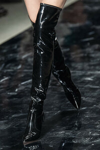 azzaro-hc-clp-rs19-6875.thumb.jpg.a8cbb52ffd469bd573cbe7fed8aeeda4.jpg