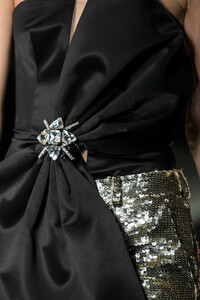 azzaro-hc-clp-rs19-6911.thumb.jpg.a84dbeeaf22908bac7c643a09365e247.jpg