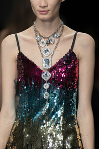 azzaro-hc-clp-rs19-6916.thumb.jpg.ca92aa5943e3c6462234b9b49445d1ed.jpg