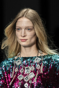 azzaro-hc-clp-rs19-6928.thumb.jpg.0e3a39ad742869107d5f8f6bd1526329.jpg