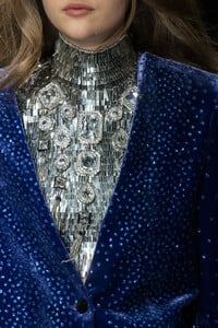 azzaro-hc-clp-rs19-7066.thumb.jpg.fcf7959686030e662a368e0de01226b6.jpg